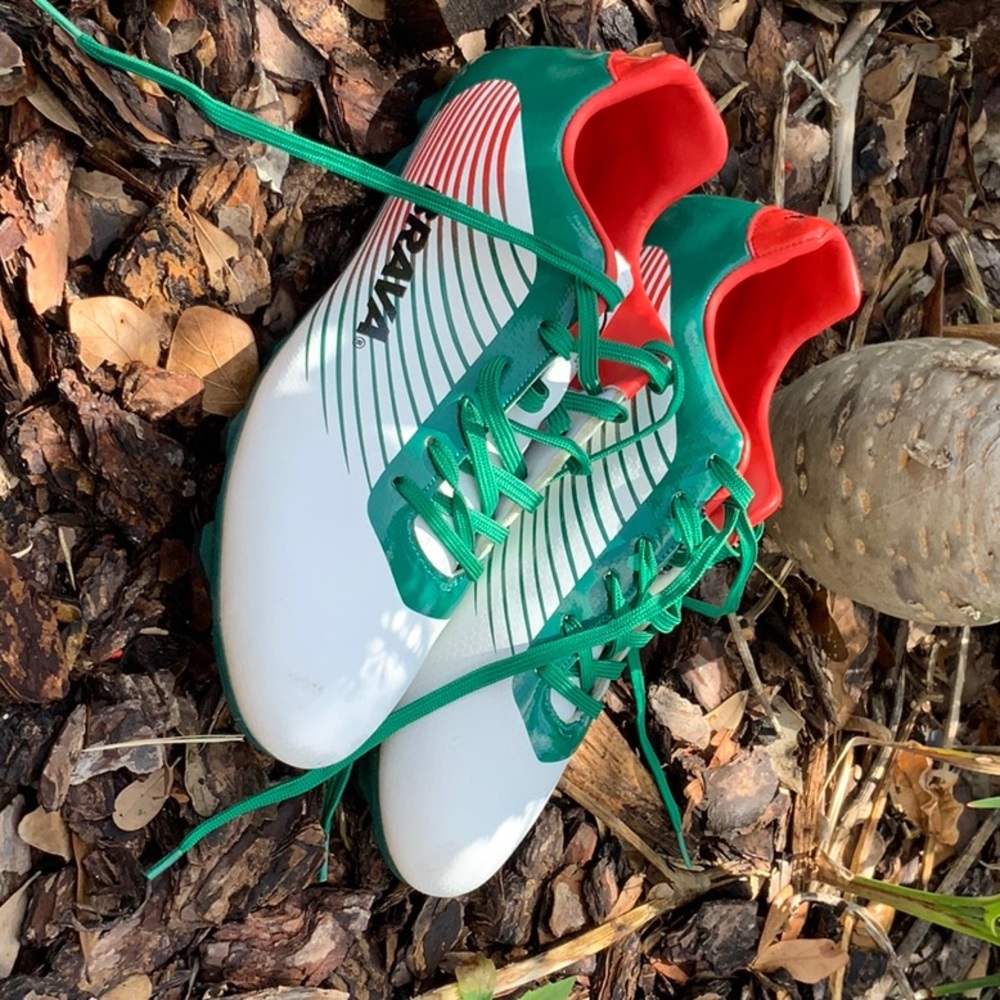 Soccer cleats